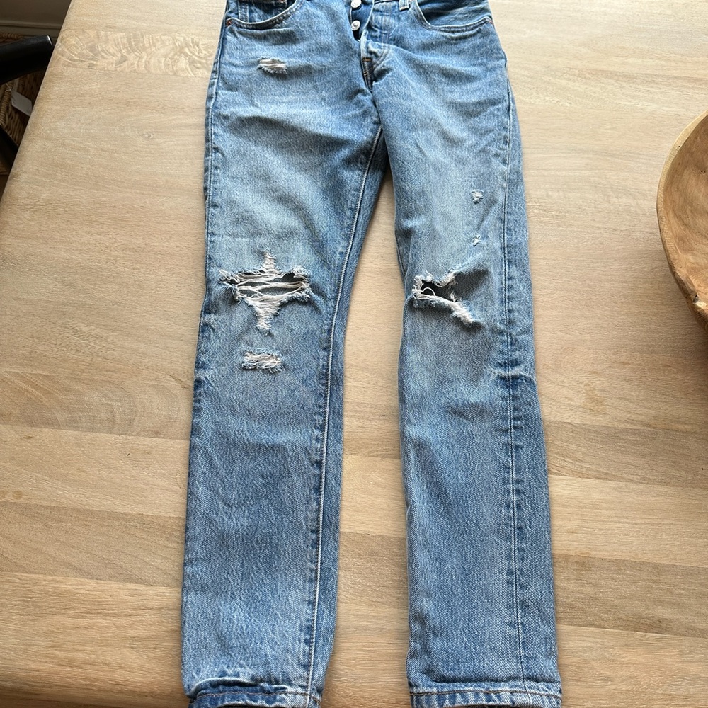 Levi’s 501 skinny 25